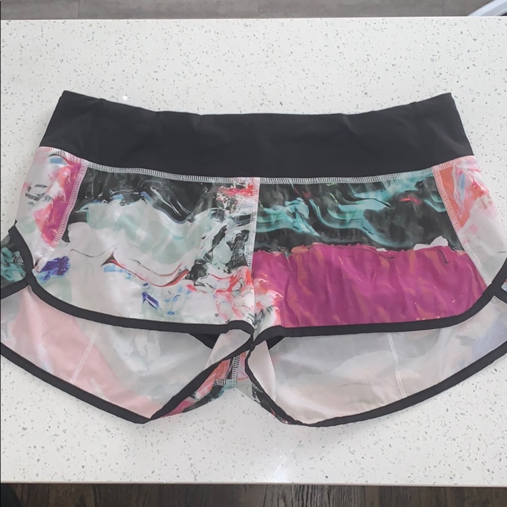 lululemon 2.5” short